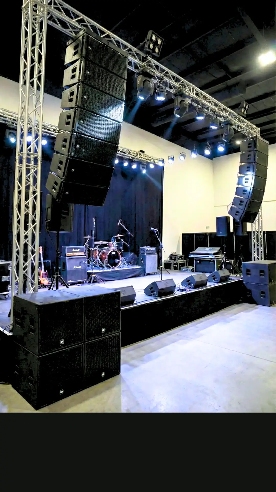 Digital Mixing Console & Live Stage